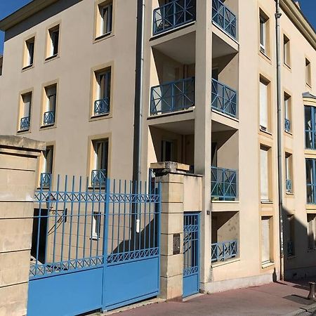 Superbe Appart Plein Centre Avec Parking & Jardin Metz Exterior foto