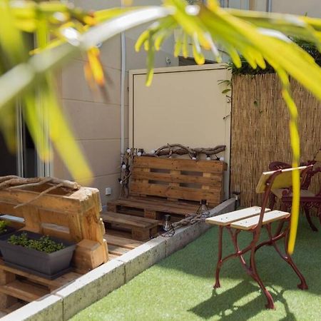 Superbe Appart Plein Centre Avec Parking & Jardin Metz Exterior foto